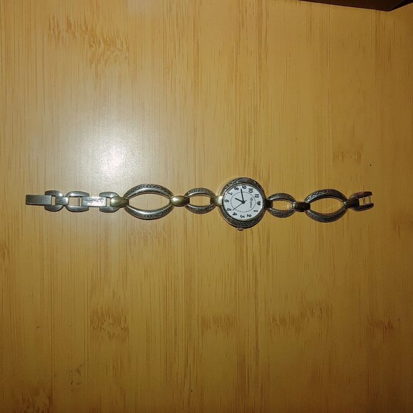 Brighton Watch Alta Womens Silver Gold Tone Heart Design Quartz Movement Adjusta - Picture 6 of 8